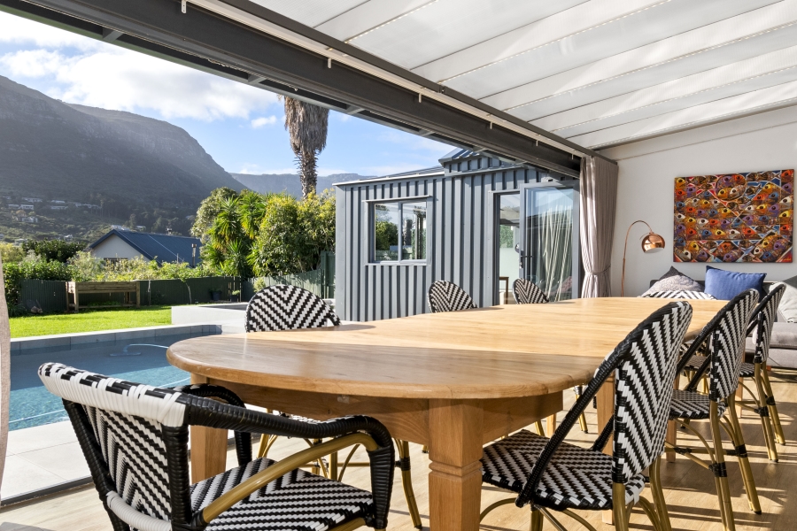 5 Bedroom Property for Sale in Oakhurst Estate Western Cape